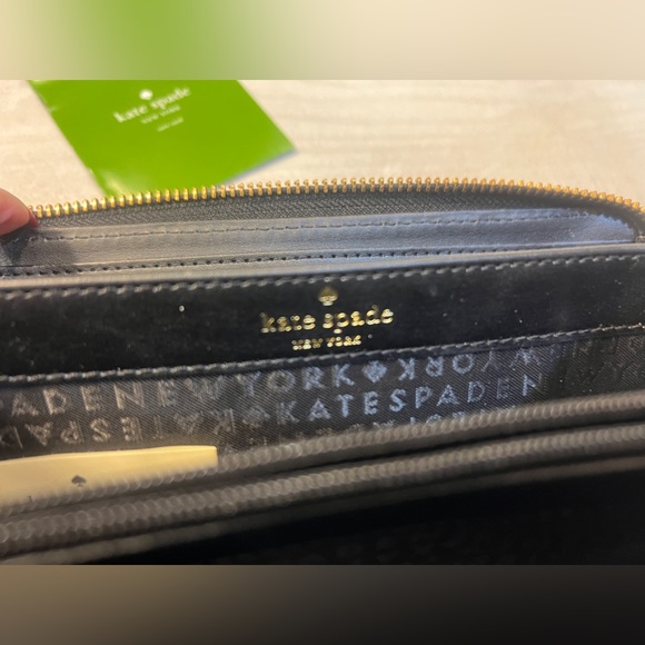Kate Spade Wallet in excellent condition! - Picture 6 of 9